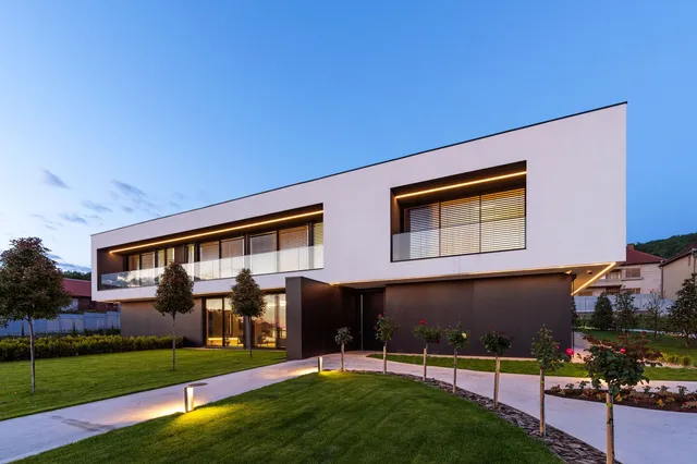 IB HOUSE